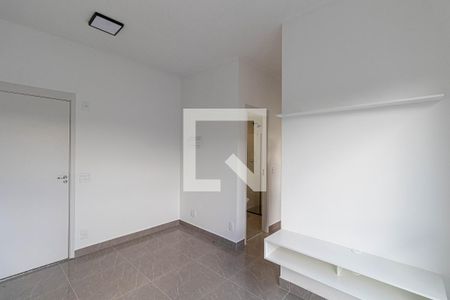 Sala/Cozinha/Área de Serviço  de apartamento para alugar com 2 quartos, 38m² em Vila Campanela, São Paulo