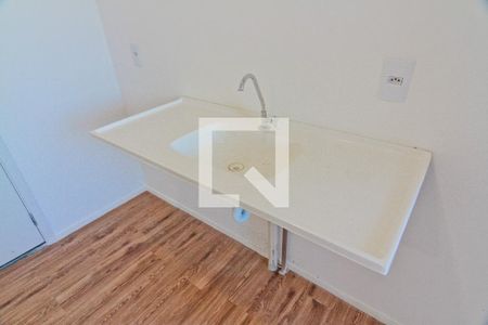 Sala e cozinha de apartamento para alugar com 2 quartos, 32m² em Limão, São Paulo
