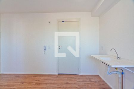 Sala e cozinha de apartamento para alugar com 2 quartos, 32m² em Limão, São Paulo