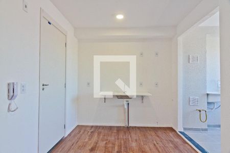Sala e cozinha de apartamento para alugar com 2 quartos, 32m² em Limão, São Paulo