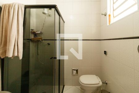 Banheiro de casa à venda com 3 quartos, 130m² em Vila Irmaos Arnoni, São Paulo