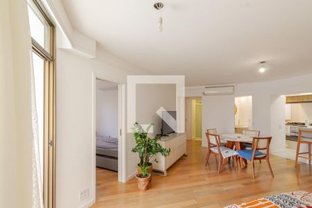 Apartamento à venda com 3 quartos, 95m² em Vila Olímpia, São Paulo