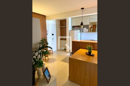 Sala de apartamento para alugar com 2 quartos, 59m² em Santa Mônica, Uberlândia