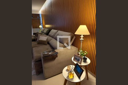 Sala de apartamento para alugar com 2 quartos, 59m² em Santa Mônica, Uberlândia