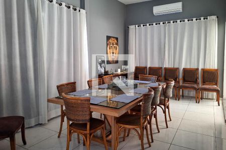 Sala de casa à venda com 3 quartos, 740m² em Badu, Niterói