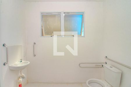Banheiro de apartamento para alugar com 1 quarto, 42m² em Passo das Pedras, Porto Alegre