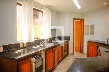 Casa de Condomínio para alugar com 3 quartos, 438m² em Jardins Mônaco, Aparecida de Goiânia