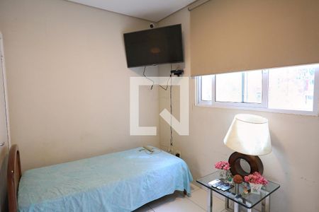 Quarto de casa para alugar com 3 quartos, 122m² em Carmo, Belo Horizonte