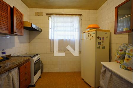 Casa à venda com 3 quartos, 90m² em Teresópolis, Porto Alegre