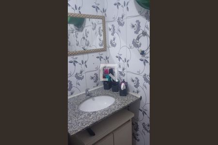 Banheiro de apartamento à venda com 2 quartos, 43m² em Casa Grande, Diadema