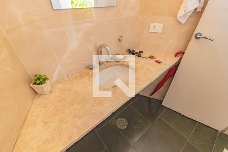 Casa à venda com 3 quartos, 400m² em Vila Alexandria, São Paulo