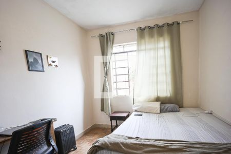 Quarto 1 de casa à venda com 3 quartos, 300m² em Sagrada Família, Belo Horizonte