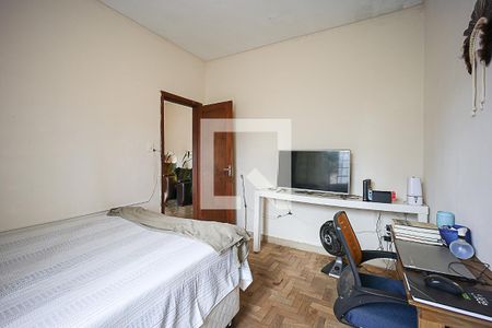 Quarto 1 de casa à venda com 3 quartos, 300m² em Sagrada Família, Belo Horizonte