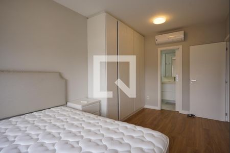 Suite de apartamento para alugar com 2 quartos, 90m² em Kobrasol, São José