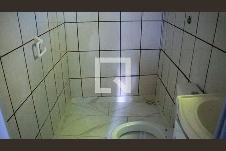 Banheiro de casa para alugar com 2 quartos, 35m² em Bocaina, Ribeirão Pires