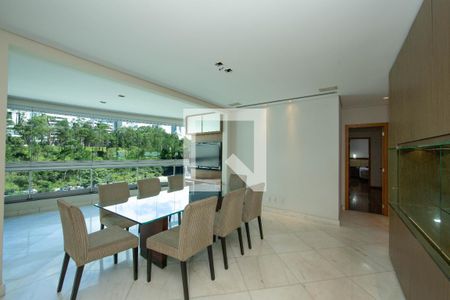 SALA de apartamento à venda com 4 quartos, 198m² em Belvedere, Belo Horizonte