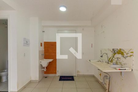 Sala/Cozinha e Área de Serviço de apartamento para alugar com 2 quartos, 36m² em Guaiauna, São Paulo