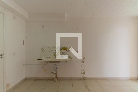 Sala/Cozinha e Área de Serviço de apartamento para alugar com 2 quartos, 36m² em Guaiauna, São Paulo