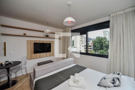 Sala/Quarto de kitnet/studio para alugar com 1 quarto, 27m² em Mont’serrat, Porto Alegre