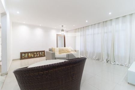 Sala de casa à venda com 3 quartos, 200m² em Jardim da Saúde, São Paulo