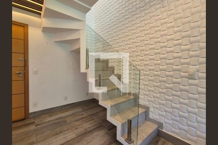 Escada  de apartamento para alugar com 3 quartos, 143m² em Recreio dos Bandeirantes, Rio de Janeiro