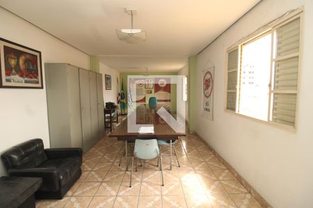 Sala 3 de casa à venda com 4 quartos, 235m² em Cambuci, São Paulo