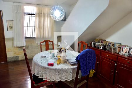 Sala de casa à venda com 3 quartos, 136m² em Padre Eustáquio, Belo Horizonte