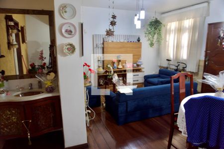 Sala de casa à venda com 3 quartos, 136m² em Padre Eustáquio, Belo Horizonte