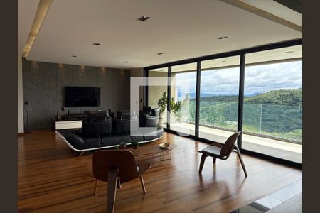 Sala de casa de condomínio à venda com 5 quartos, 615m² em Alphaville, Santana de Parnaíba