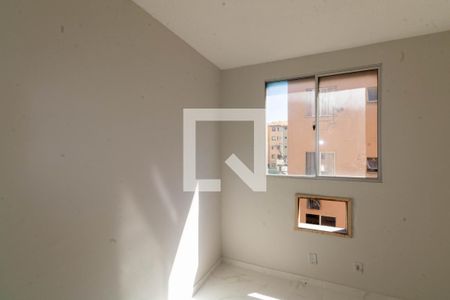 Quarto 1 de apartamento para alugar com 2 quartos, 43m² em Inhoaíba, Rio de Janeiro