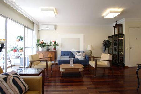Sala de apartamento à venda com 2 quartos, 111m² em Vila Nova Conceição, São Paulo
