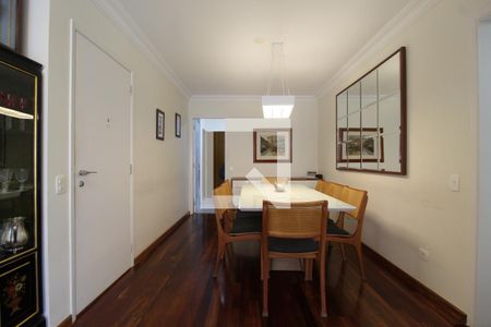 Sala de apartamento à venda com 2 quartos, 111m² em Vila Nova Conceição, São Paulo