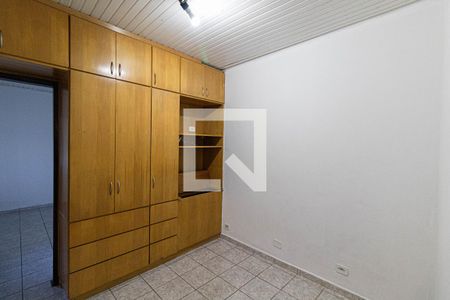 Quarto 1 de casa para alugar com 2 quartos, 300m² em Vila Ré, São Paulo