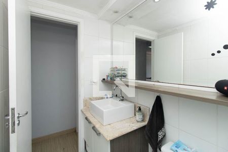 Banheiro  de apartamento para alugar com 2 quartos, 50m² em Parque Edu Chaves, São Paulo