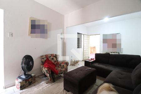 Sala de casa para alugar com 2 quartos, 360m² em Saraiva, Uberlândia