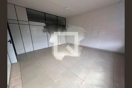 Casa à venda com 4 quartos, 280m² em Floresta, Belo Horizonte