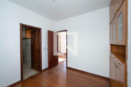Apartamento para alugar com 4 quartos, 120m² em Padre Eustáquio, Belo Horizonte