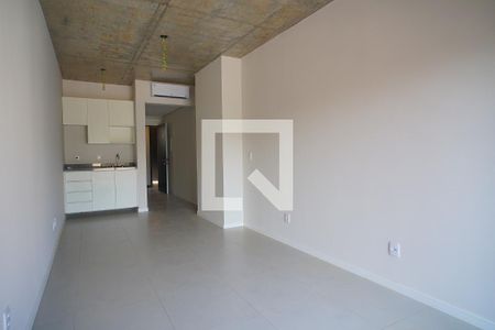Sala _Quarto  de kitnet/studio para alugar com 1 quarto, 30m² em Rio Branco, Porto Alegre