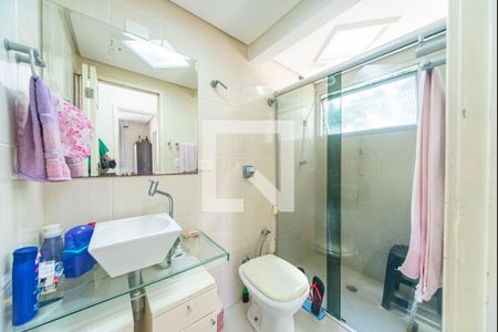 Banheiro  de apartamento à venda com 2 quartos, 59m² em Vila Tibiriçá, Santo André