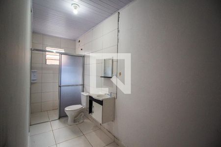 Banheiro da Suíte  de casa para alugar com 2 quartos, 55m² em Jardim Altos do Itavuvu, Sorocaba