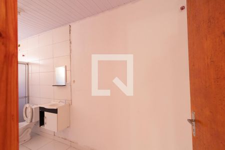 Banheiro  de casa para alugar com 1 quarto, 55m² em Jardim Altos do Itavuvu, Sorocaba