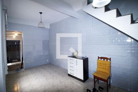 Sala de casa à venda com 2 quartos, 200m² em Olaria, Rio de Janeiro