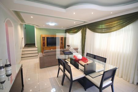 Sala 1 de casa para alugar com 3 quartos, 637m² em Novo Santa Cecília, Belo Horizonte