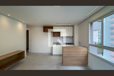 Sala e Cozinha de apartamento para alugar com 2 quartos, 57m² em Santo Amaro, São Paulo