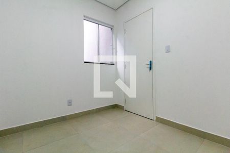 Quarto 1 de apartamento para alugar com 2 quartos, 60m² em Vila Marieta, São Paulo