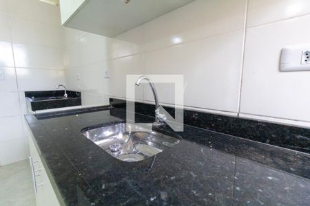 Sala e Cozinha de apartamento para alugar com 2 quartos, 60m² em Vila Marieta, São Paulo