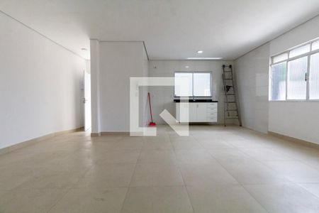 Sala e Cozinha de apartamento para alugar com 2 quartos, 75m² em Vila Marieta, São Paulo