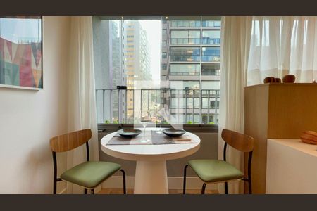 Varanda de kitnet/studio para alugar com 1 quarto, 32m² em Pinheiros, São Paulo