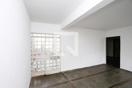 Sala de casa à venda com 3 quartos, 127m² em Betânia, Belo Horizonte