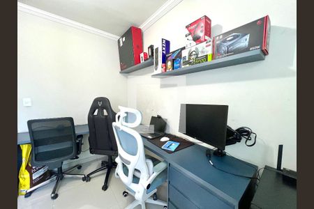 Apartamento à venda com 3 quartos, 60m² em Planalto, Belo Horizonte